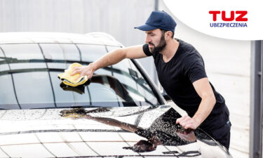 Porysowane szyby w aucie – polerowanie, naprawa czy wymiana?
